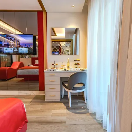 Отель Granada Luxury Red Adult Only